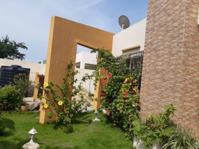 Belle villa 4 chambres  ( cité BOAD )