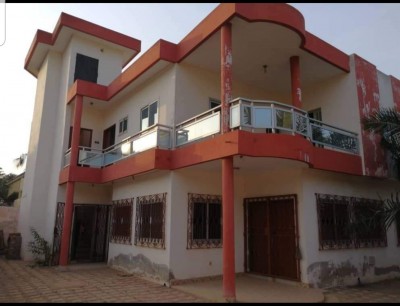 villa 6 chambres  2 salons avec titre foncier