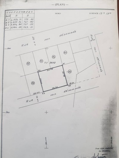 2 lots 1/4  collés avec titre foncier