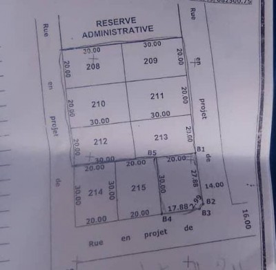 6 lots collés avec Certificat +mandat à 400m du goudron