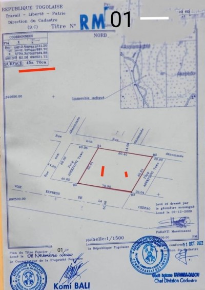 8 lots collés avec titre foncier au bord du contournement