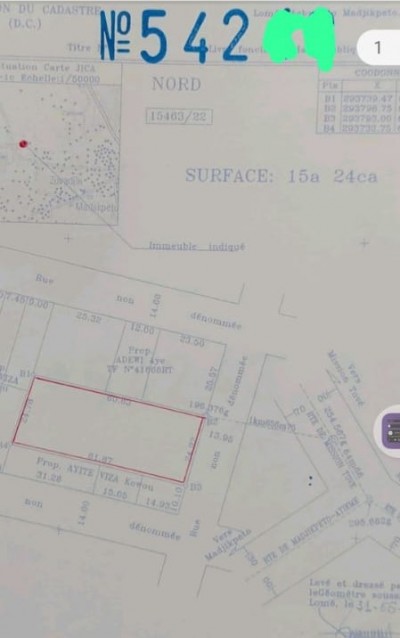 2 lots et démi avec titre foncier à 200ùm du goudron