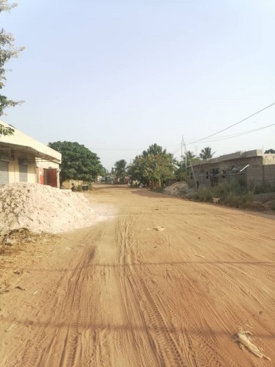 1 lot avec titre foncier à 400m du goudron