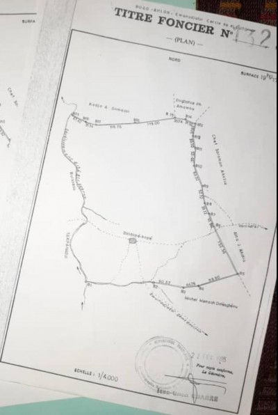 20 hectares avec titre foncier à 12km du goudron