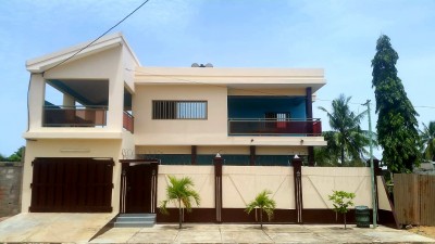 superbe villa 4 ch.. 2 salons.. 3 terrasses + t. foncier