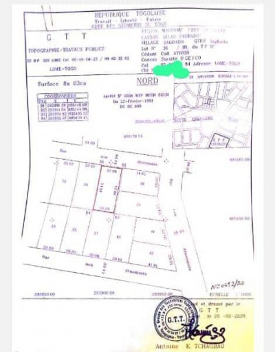 1 lot 1/3 ( 803m2 ) cloturé avec titre foncier à 150m du goudron