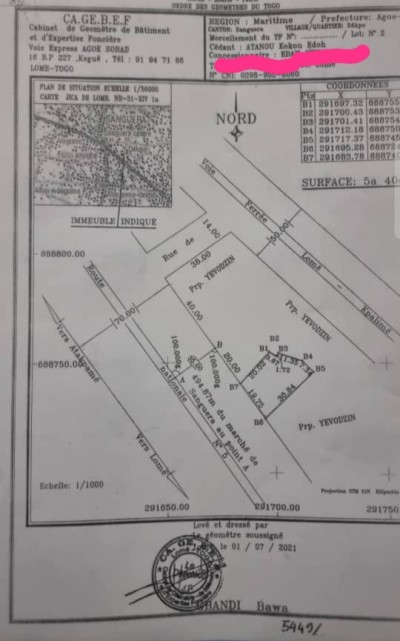 1 lot cloturé avec 3 boutiques au bord du goudron tampon otr