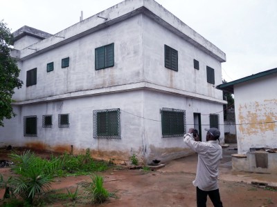 grande maison de 15 chambres à renover