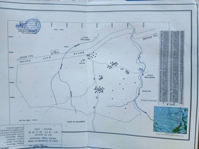 plusieurs hectares au bord d'un ruisseau avec droit de proprèté
