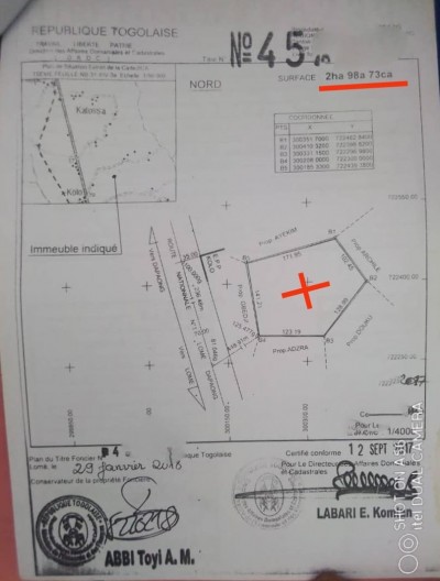 3 hectares collés avec titre foncier à 1km du goudron