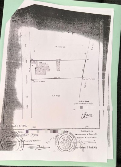 6 lots collés cloturés avec titre foncier à 40m du goudron