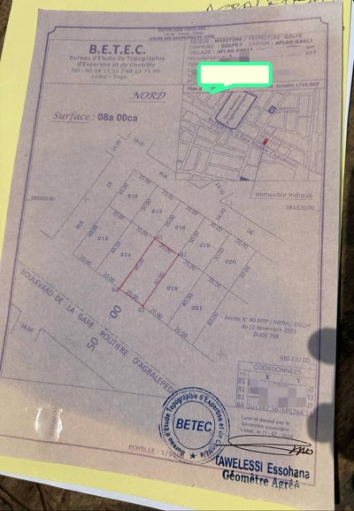 1 lot 1/4 avec titre foncier en cours au bord des pavés