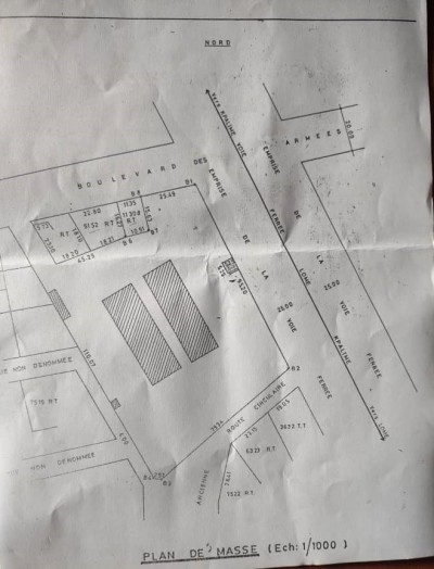 14 lots collés avec titre foncier à 30m du goudron