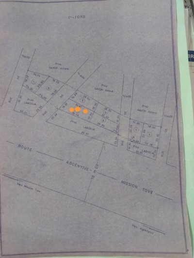 1 lot avec titre foncier à 30m du goudron