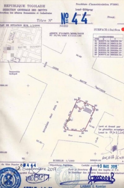 2 lots 1/4 collés avec titre foncier au bord du goudron