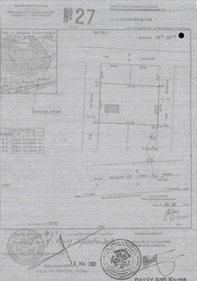 4 lots collés cloturés avec titre foncier