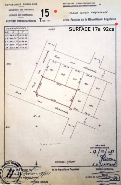 3 lots collés avec titre foncier à 200m du goudron