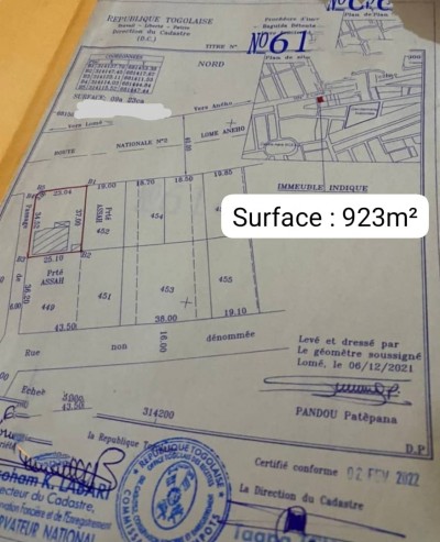 1 lot et démi avec titre foncier +villa au bord du goudron