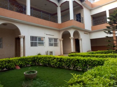 Superbe villa 7 ch.. 2 salons .. N. construction