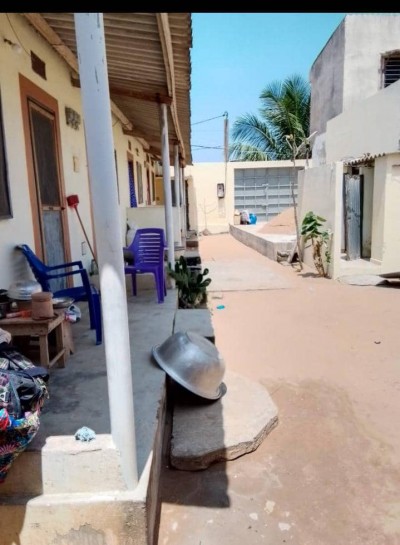 villa 2 chambres sur démi lot avec 3 tampons