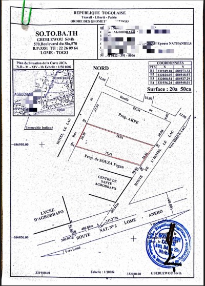 3 lots collés cloturés avec titre foncier  du coté lac