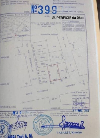 1 lot avec titre foncier au bord du goudron