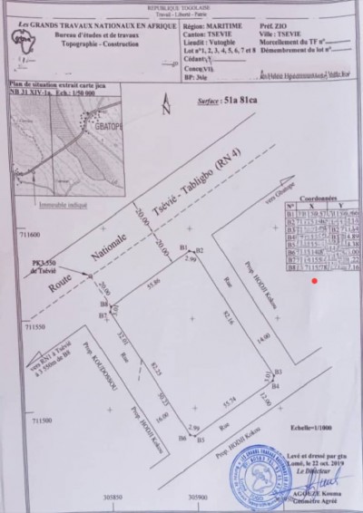 8 lots 3/4 collés avec titre foncier en cours au bord du goudron
