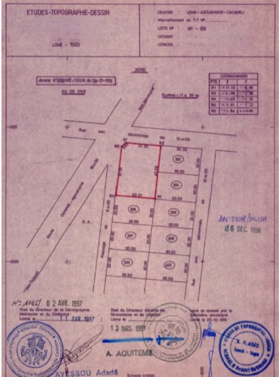 2 lots collés avec titre foncier à 300m du goudron