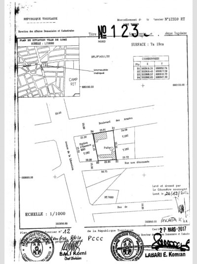 1 lot 1/4 avec titre foncier au bord du goudron