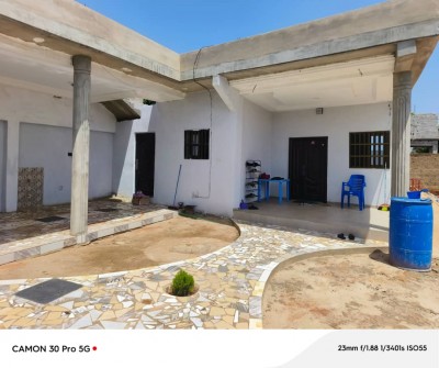 villa 2 chambres sur 1/4 de lot avec titre foncier en cours