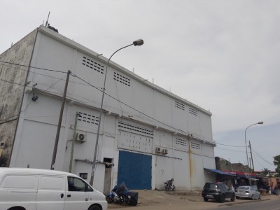 grand entrépot sur 1 lot et démi avec titre foncier zone portuaire