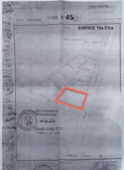 1 lot 3/4 cloturé avec titre foncier dans la zone portuaire