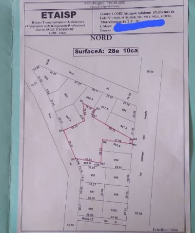 4 lots 3/4 collés avec titre foncier au bord du goudron