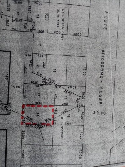 1 lot avec titre foncier global à 50m du goudron