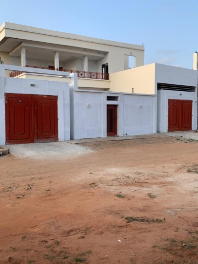 Villa duplex  5 chambres sur 1 lot avec titre foncier