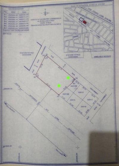 2 lots collés cloturés avec titre foncier au bord du goudron