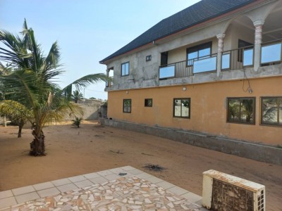 grande villa duplex 8 chambres sur 1 lot avec 3 tampons