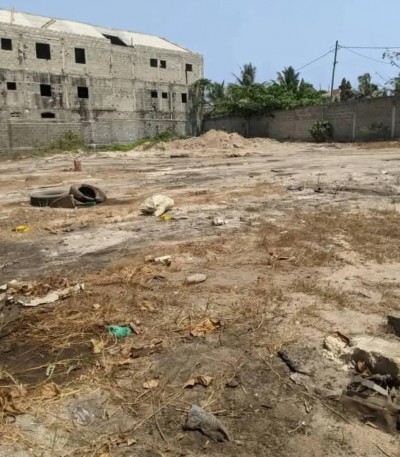 2 lots 1/4 collés cloturés avec titre foncier en cours
