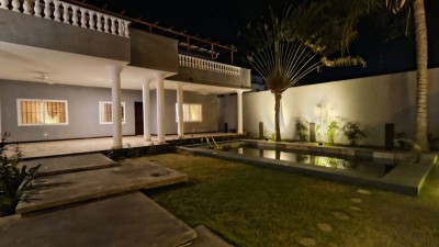 Magnifique villa 5 chambres sur 1 lot avec piscine