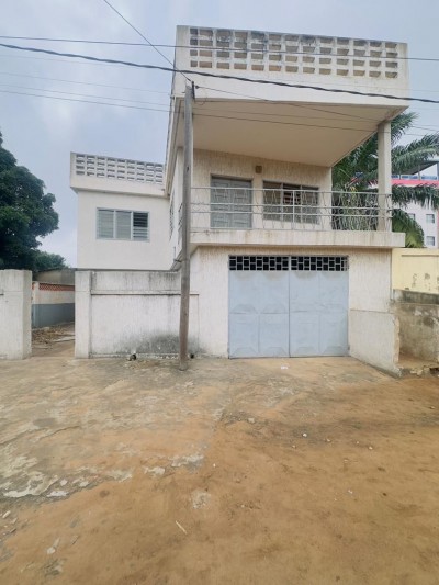 villa duplex 5 chambres sur démi lot avec titre foncier à rénover