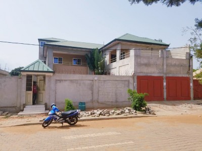 Belle villa de 5 chambres et 2 salons