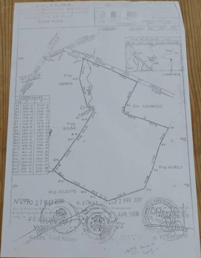 28 hectares avec titre foncier à 7km du goudron