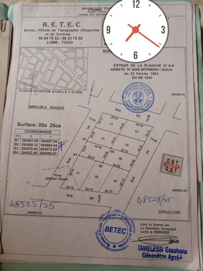 1 lot cloturé avec tampon otr à 150m du goudron