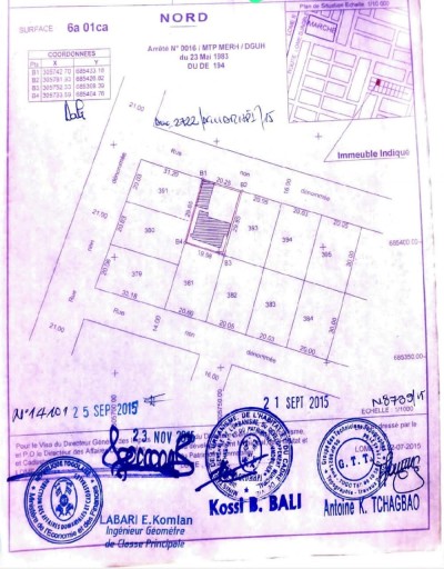 1 lot avec titre foncier en cours  à 200m du goudron