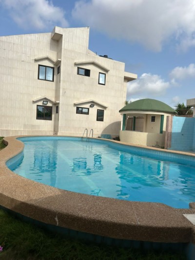 superbe villa 6 chambres non meublée avec piscine et groupe