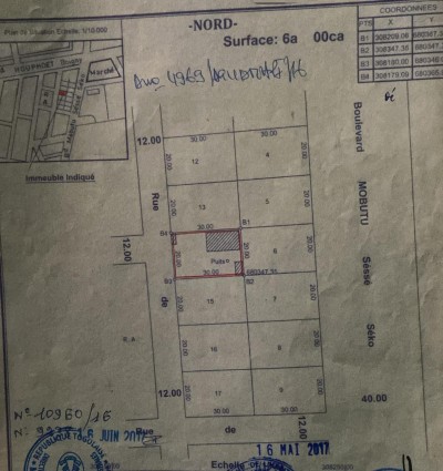 1 lot avec titre foncier global  à 80m des pavés