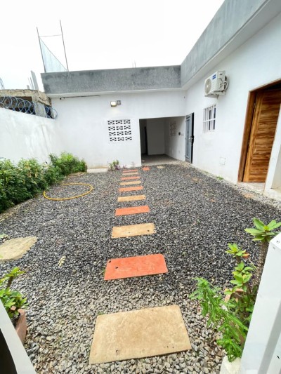 villa dallée 2 chambres sur démi lot avec titre foncier en cours