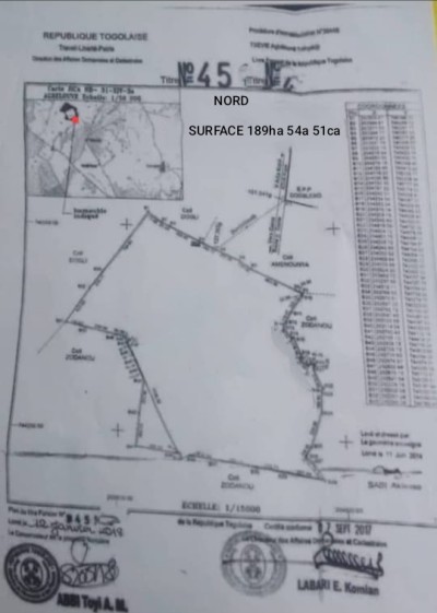 189 hectares collés avec titre foncier à 6.4kùm du goudron