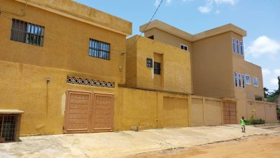 belle villa duplex 6 chambres sur 3/4 de lot avec titre foncier