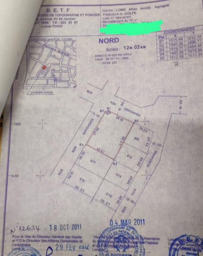 2 lots collés avec plan visé à 50m du goudron